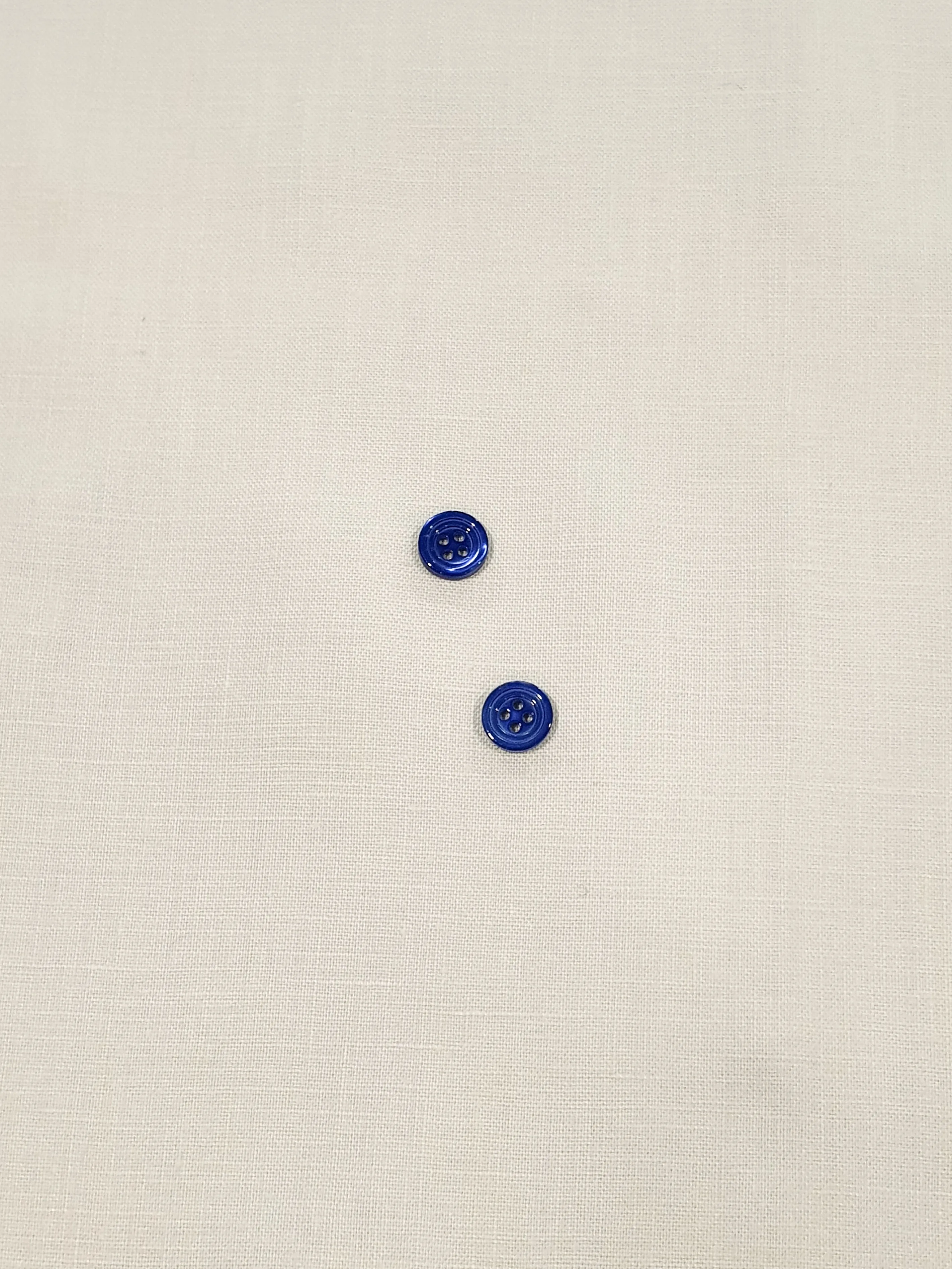 950.053 Ivory Grey Irish Linen Suiting Fabrics