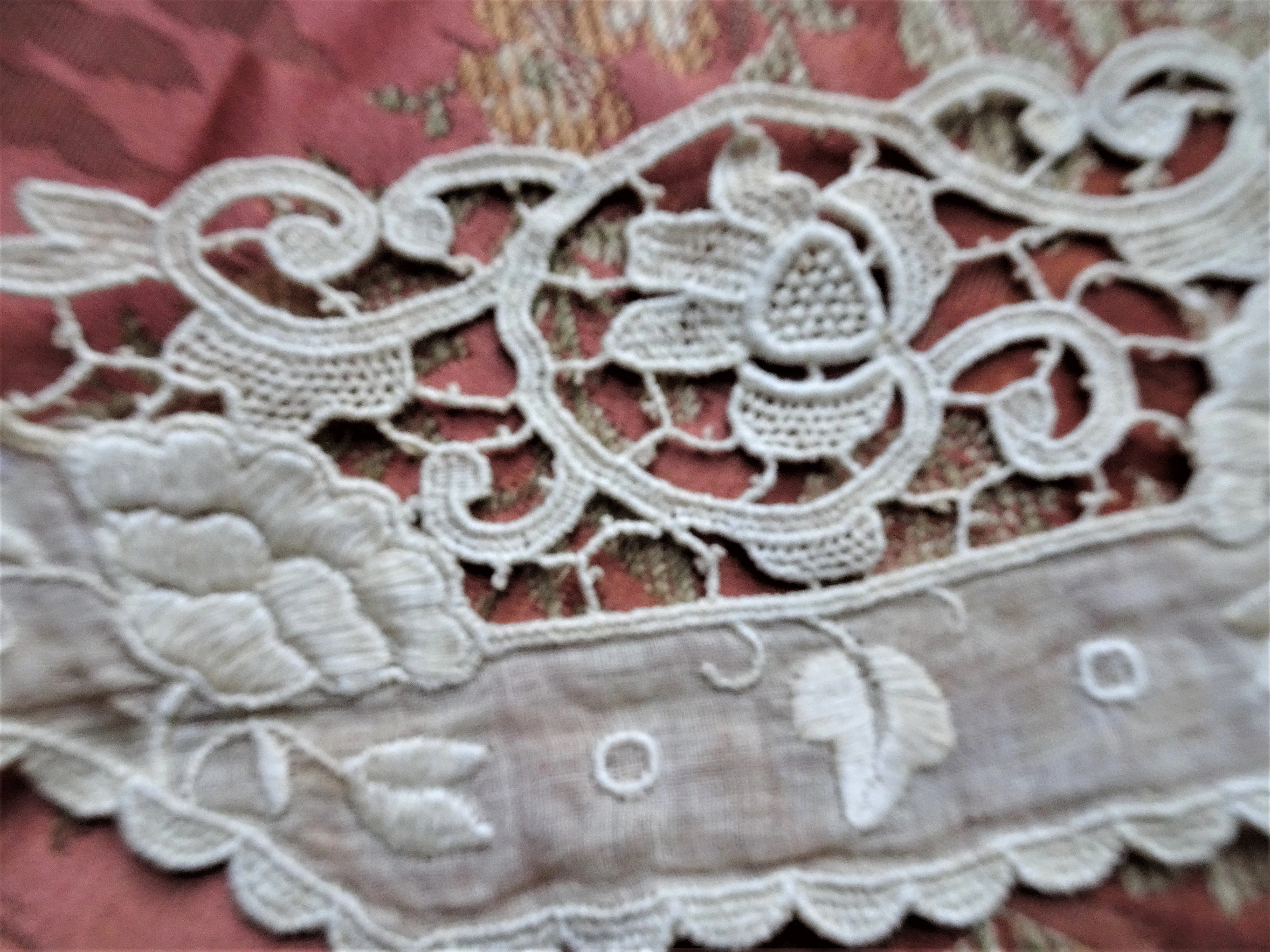 LOVELY Victorian Lace Embroidered Trim Applique, Lovely Design,Fine Heirloom Sewing Crafts, Collectible Vintage Lace