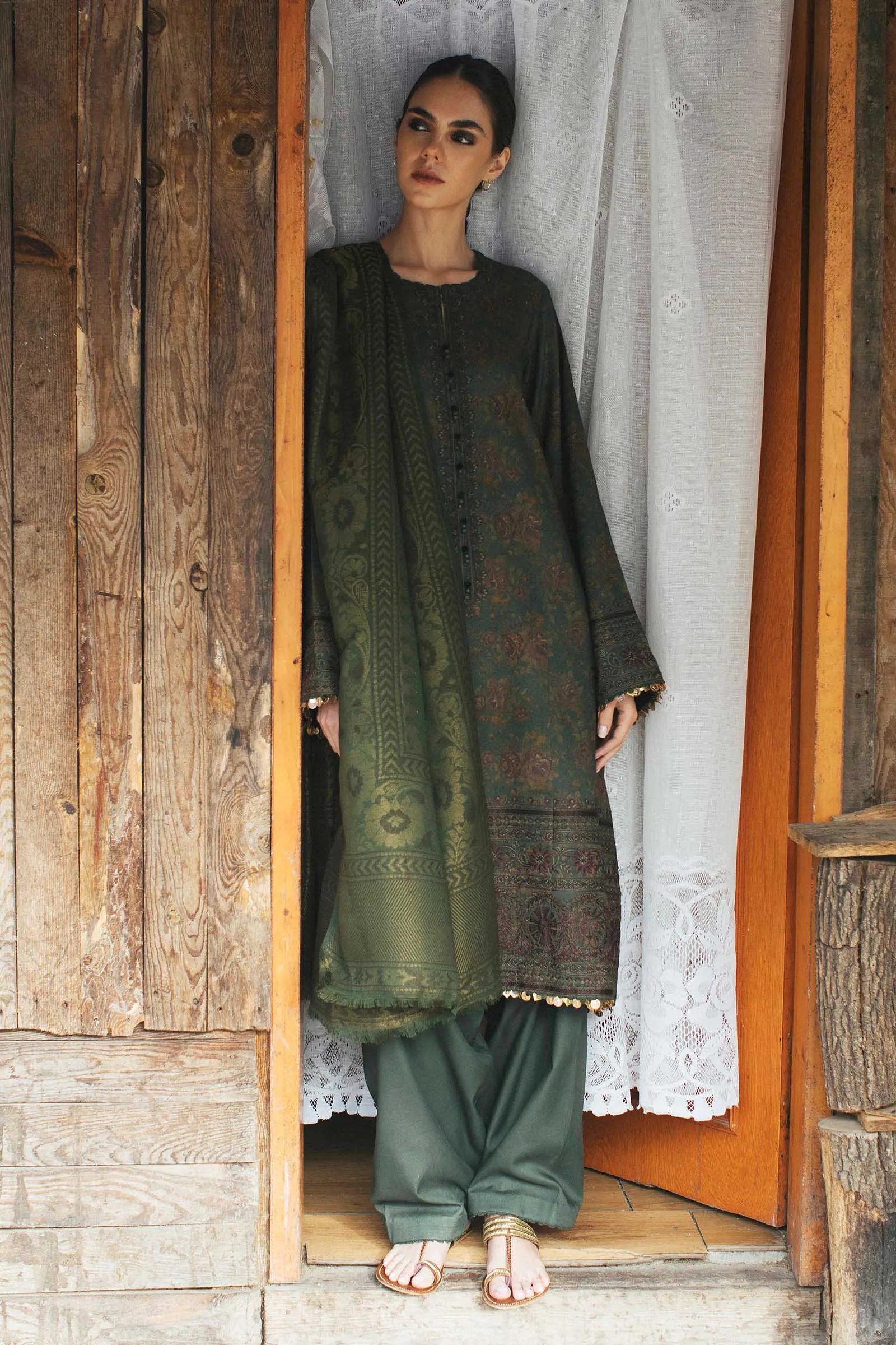 Zara Shahjahan Winter Collection (with Shawl) – Nazneen